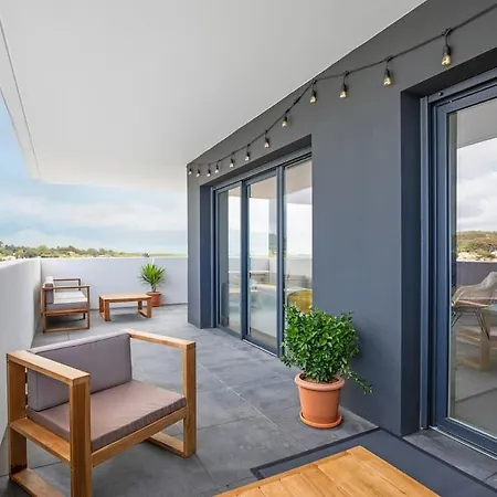 L'horizon T4 Vue Rooftop Balcon Garages Apartamento *